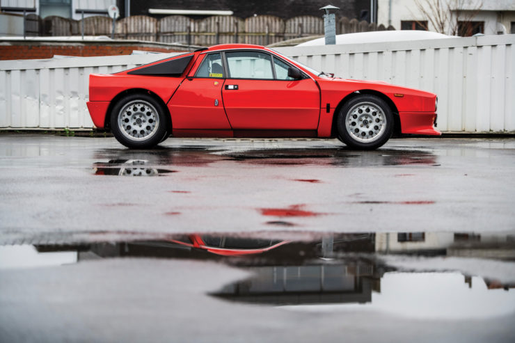 Lancia 037 Stradale Side